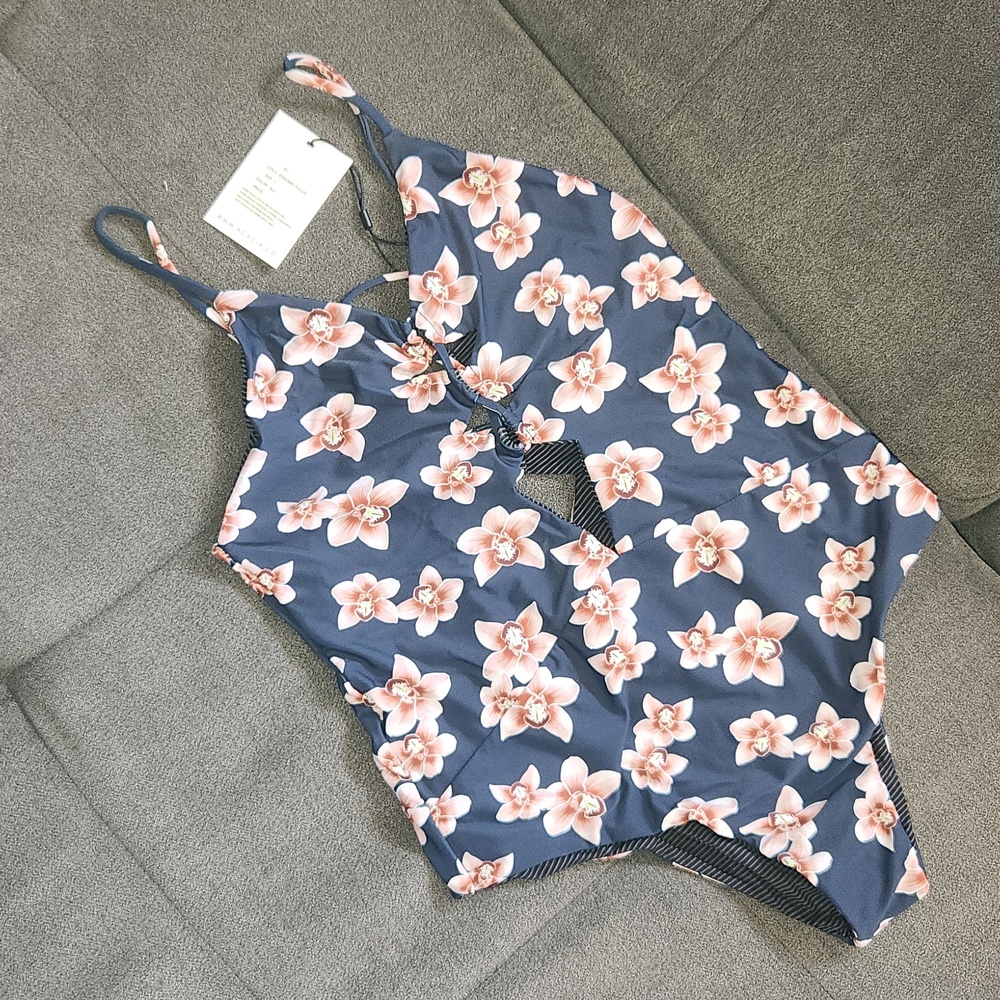New acacia swimwear kokomo fullpiece swim suit isle L orchid tropical navy blue - Picture 8 of 10